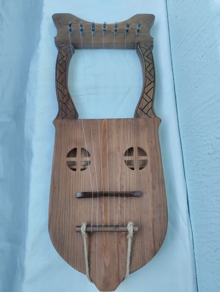 Kravik Lyre-slika-4