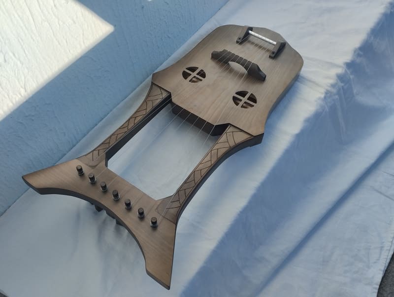 Kravik Lyre-slika-1