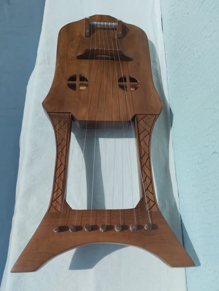 Kravik Lyre-slika-1