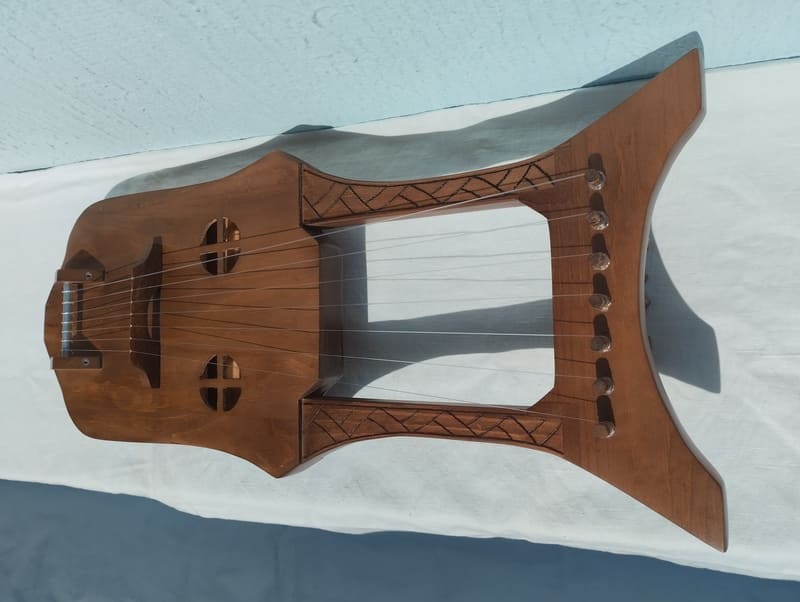 Kravik Lyre-slika-3